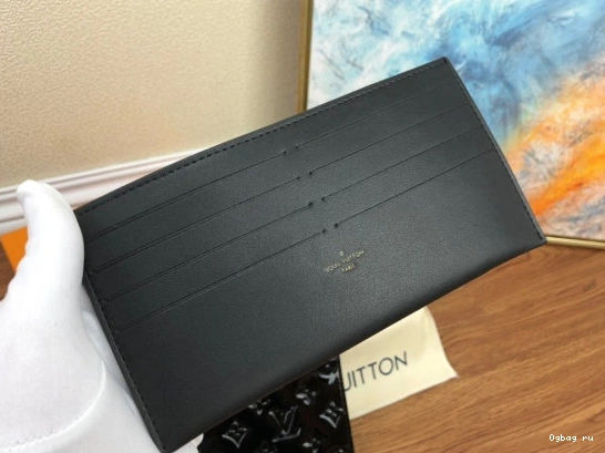 FÉLICIE POCHETTE VUITTON LOUIS 0824